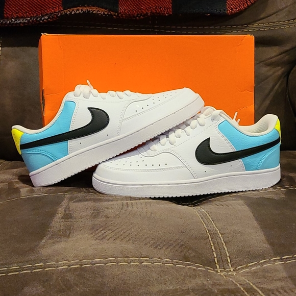 nike shoes with cushioned insole